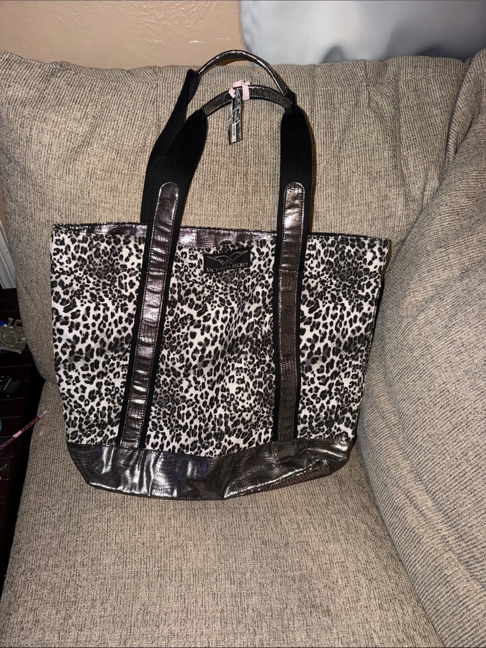 BNWT Victoria's Secret Supermodel Essentials Black & White Leopard Weekender Bag